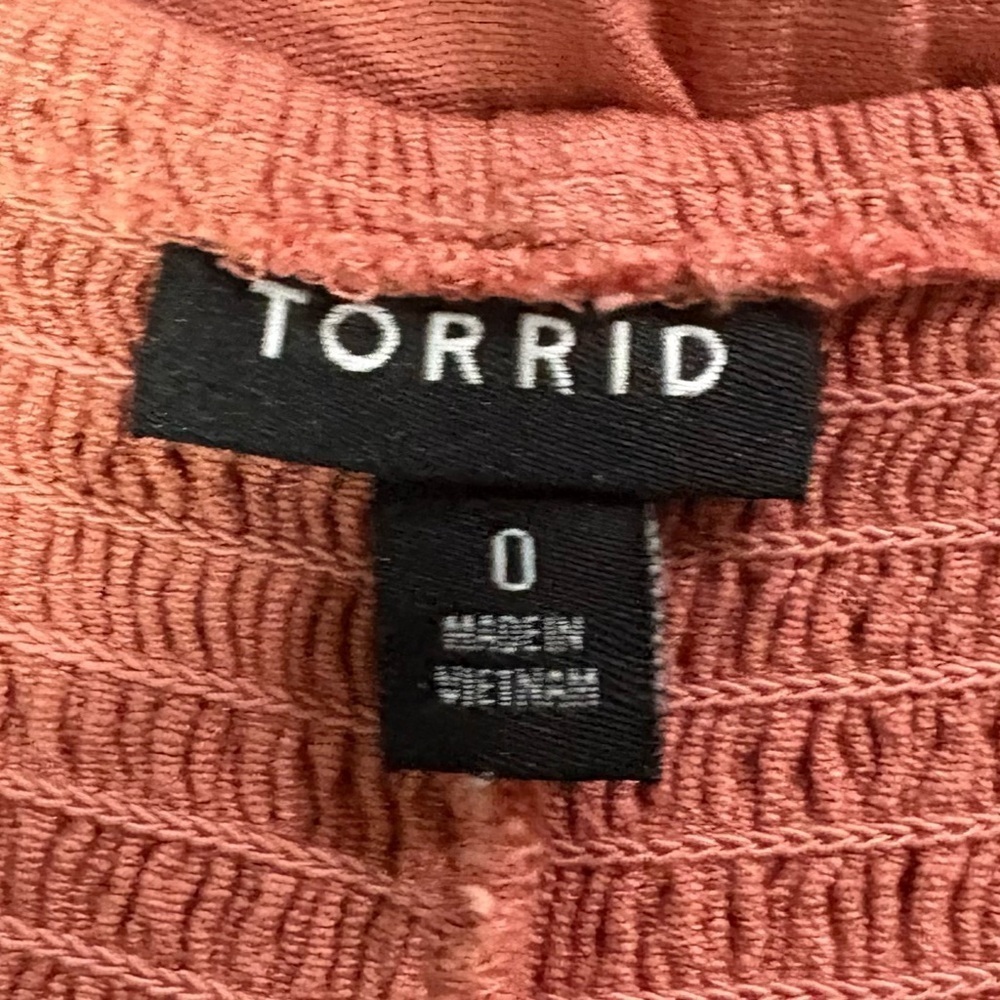 Torrid Tank - Picture 5 of 6